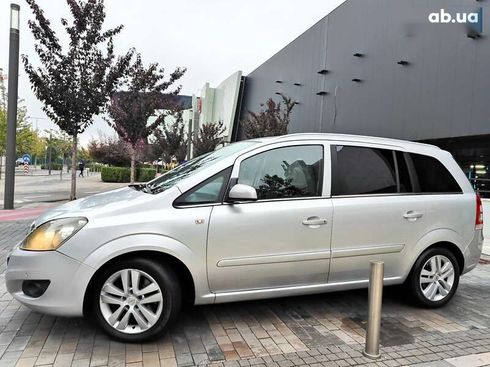 Opel Zafira 2009 - фото 8