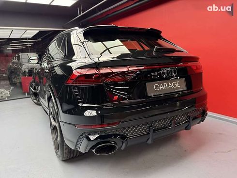 Audi RS Q8 2024 - фото 25