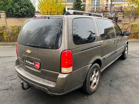 Chevrolet Uplander 2005 коричневый - фото 5