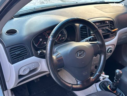 Hyundai Accent 2008 серый - фото 14