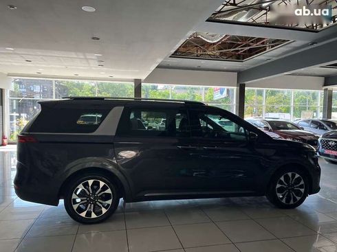 Kia Carnival 2023 - фото 8