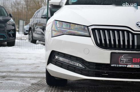 Skoda Superb 2019 - фото 10