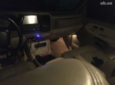 Продажа б/у Chevrolet Suburban 2002 года - купить на Автобазаре