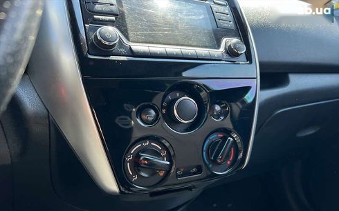 Nissan Versa 2015 - фото 21
