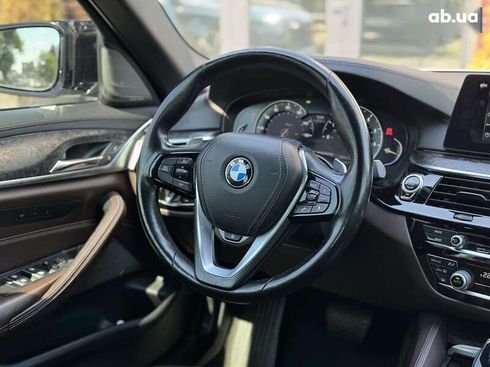 BMW 5 серия 2017 - фото 13