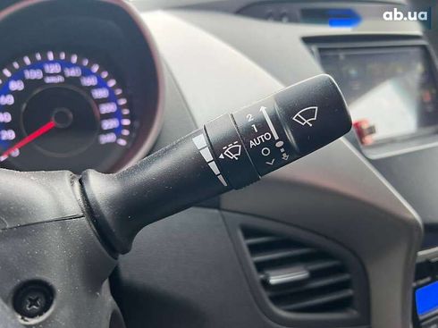Hyundai Elantra 2011 - фото 22