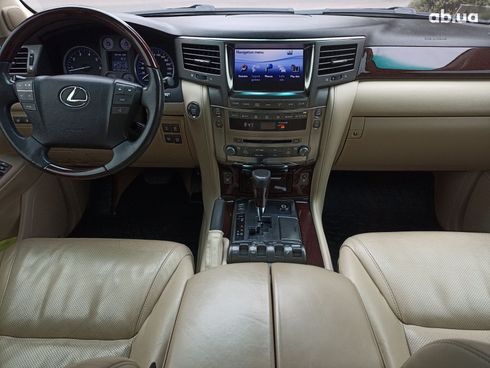 Lexus LX 2010 серый - фото 12