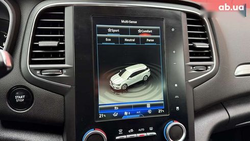 Renault Megane 2016 - фото 24