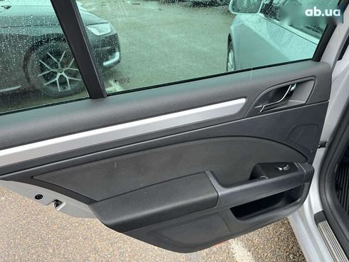 Skoda Superb 2011 - фото 24