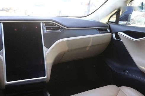 Tesla Model S 2017 - фото 15