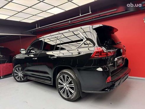 Lexus LX 2019 - фото 27