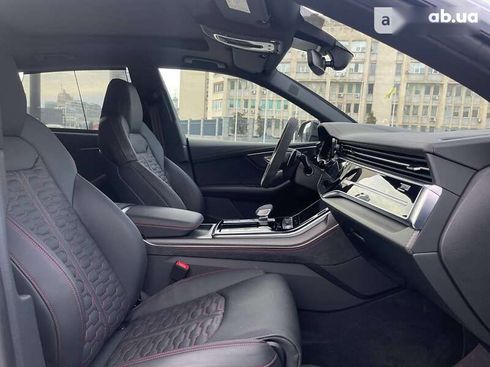 Audi RS Q8 2023 - фото 22