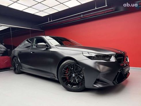 BMW M5 2025 - фото 10
