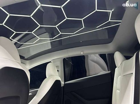 Tesla Model Y 2023 - фото 17