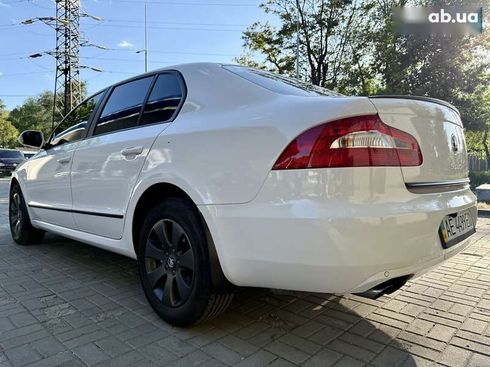 Skoda Superb 2013 - фото 14
