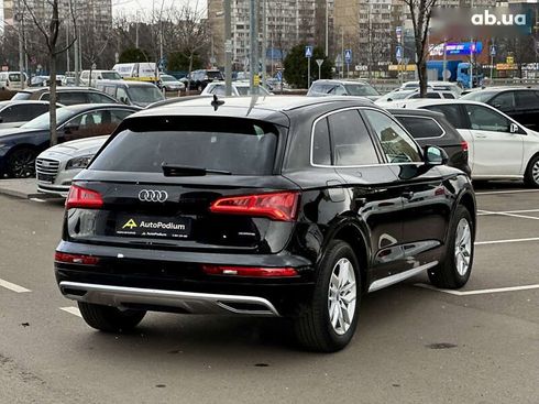 Audi Q5 2017 - фото 12