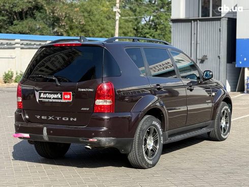 SsangYong Rexton 2008 красный - фото 6
