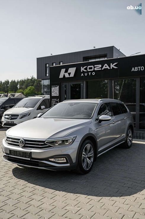 Volkswagen passat alltrack 2020 - фото 9