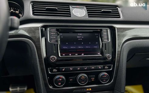 Volkswagen Passat 2017 - фото 17