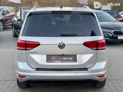 Volkswagen Touran 2018 - фото 19