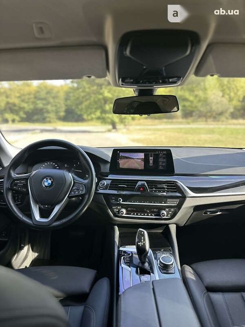 BMW 5 серия 2020 - фото 25