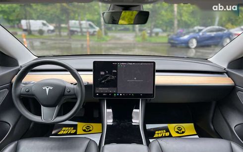 Tesla Model 3 2020 - фото 13