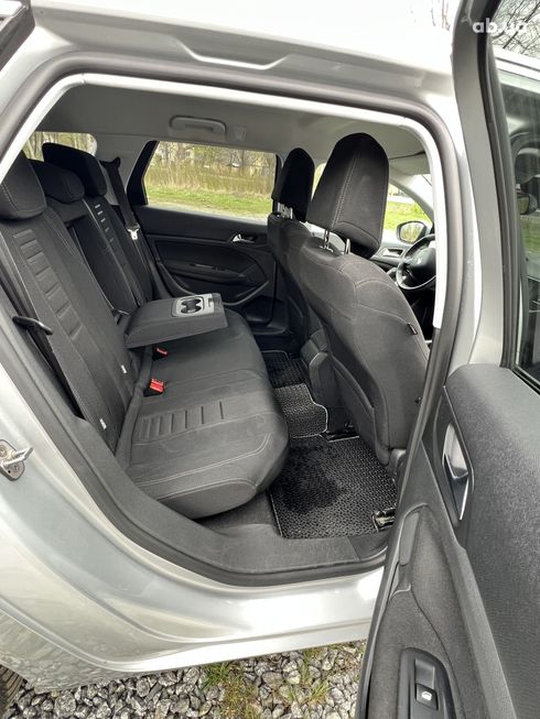 Peugeot 308 2014 - фото 6