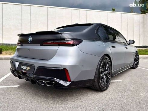 BMW i7 2022 - фото 19