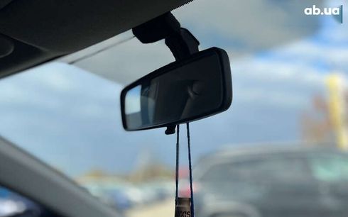 Toyota Corolla 2013 - фото 17