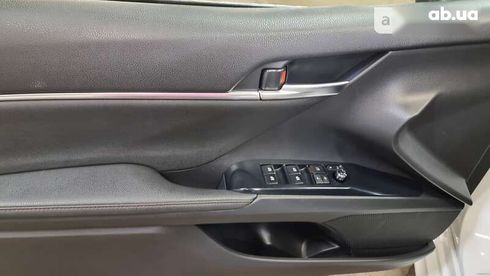 Toyota Camry 2019 - фото 14