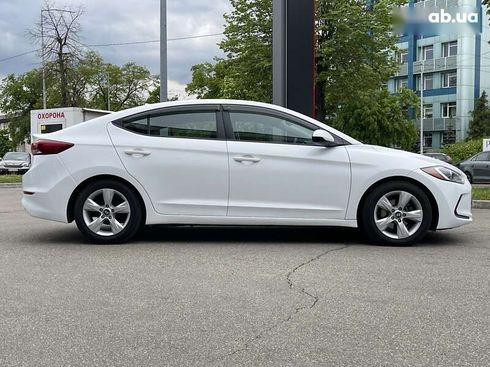 Hyundai Elantra 2018 - фото 8