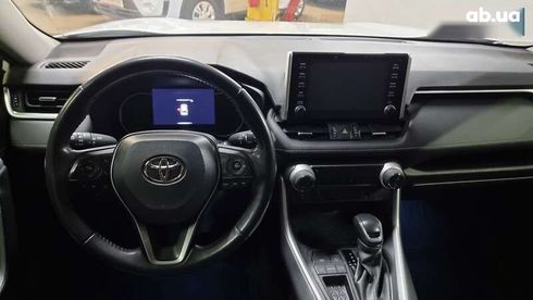 Toyota RAV4 2022 - фото 9