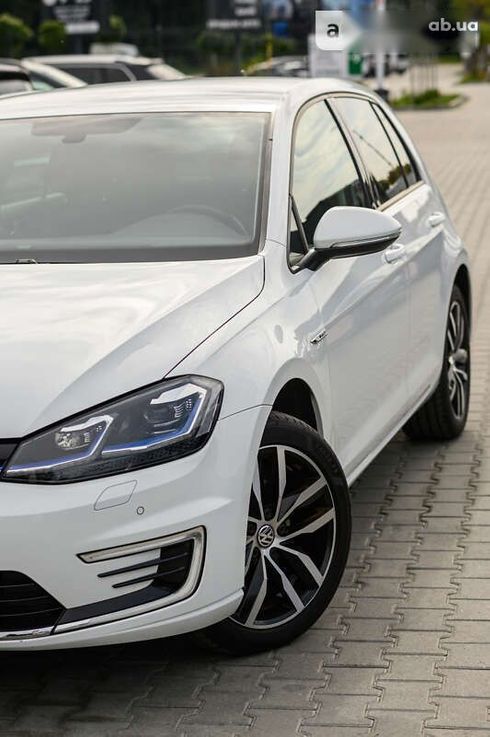 Volkswagen e-Golf 2019 - фото 6