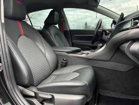 Toyota Camry 2022 - фото 7