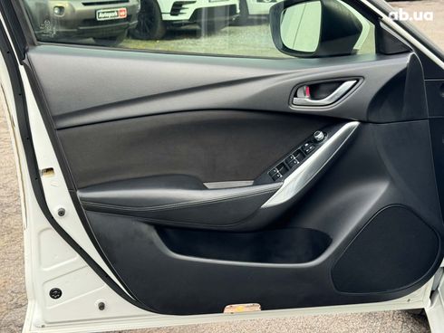 Mazda 6 2017 белый - фото 12