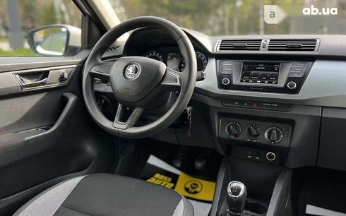 Skoda Fabia 2016 - фото 12