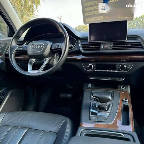 Audi Q5 2017 - фото 15