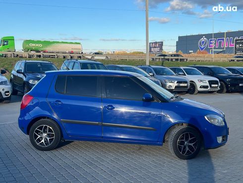 Skoda Fabia 2009 синий - фото 5