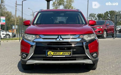 Mitsubishi Outlander 2017 - фото 2