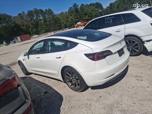 Tesla Model 3 2022 белый - фото 5