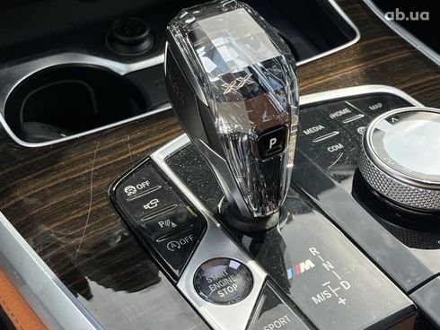 BMW X7 2019 черный - фото 26