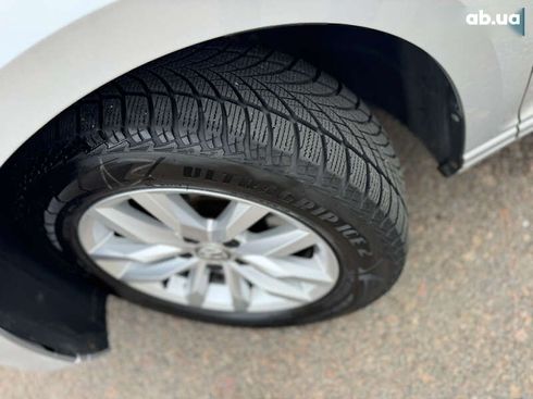 Volkswagen Passat 2018 - фото 17