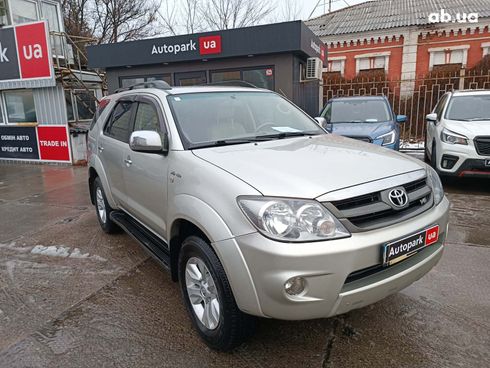 Toyota Fortuner 2006 серый - фото 3