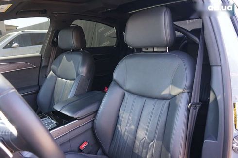 Audi A8 2021 - фото 26