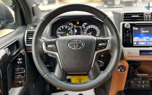 Toyota Land Cruiser Prado 2019 - фото 13