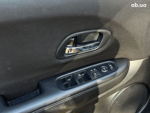 Honda HR-V 2018 черный - фото 21