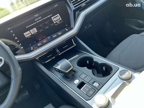 Volkswagen Touareg 2020 - фото 21