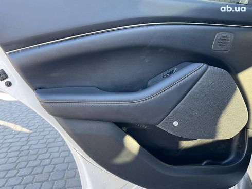 Ford Mustang Mach-E 2020 белый - фото 105