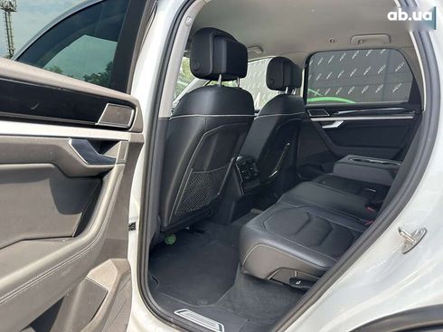 Volkswagen Touareg 2018 - фото 18