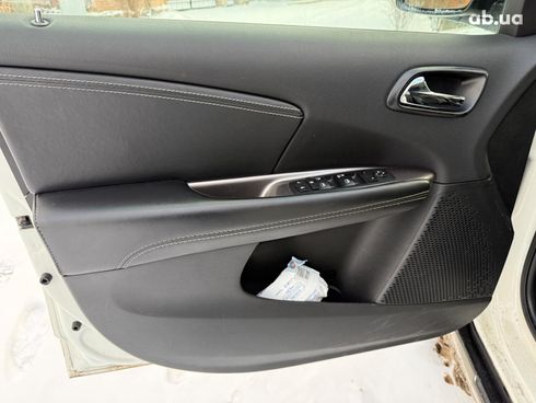 Dodge Journey 2017 белый - фото 12